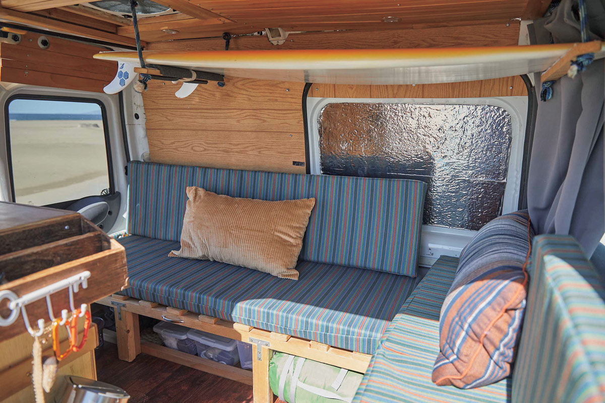 カリフォルニアの「くるまにあ」 vol.38Ford Transit Connect